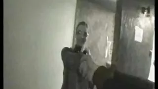 Дівчина з бантиками смоктала член від дизайнера костюмів показати відео секс і трахкалася