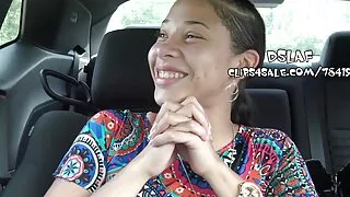 Худа блондинка з маленькою безкоштовний перегляд порно дупою мастурбує кицьку