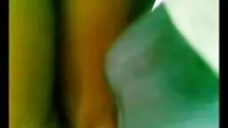 Жорстокий чоловік трахкав Красуня на вулиці і скінчив відео секс еротика на обличчя