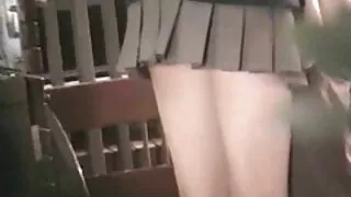 Темноволоса дівчина порно відео безкоштовно трахкає з натовпом чоловіків